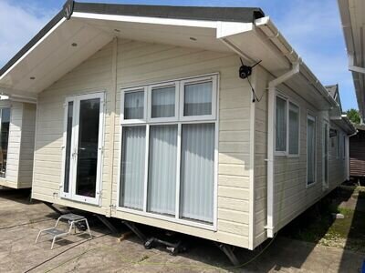 used lodges for sale off site Victory Versailles 42x16
