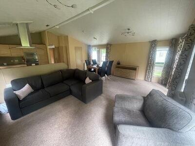 Pre Loved Willerby Boston Lodge on NEW pitch with decking