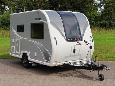 Bailey Discovery D4 - 2 Caravan Petrol Manual