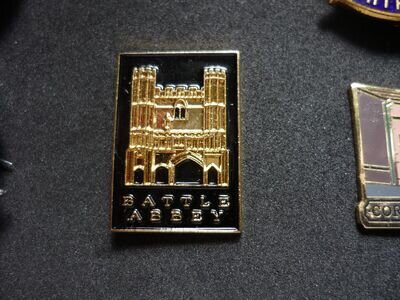 BATTLE ABBEY BADGE