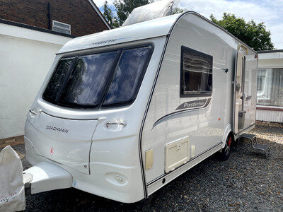 COACHMAN PASTICHE 470/2 - 2 BERTH CARAVAN WITH MOTORMOVER + 2 AWNINGS