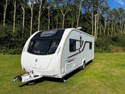 Touring Caravan Swift Ace Globetrotter 2017 4 berth fixed island bed