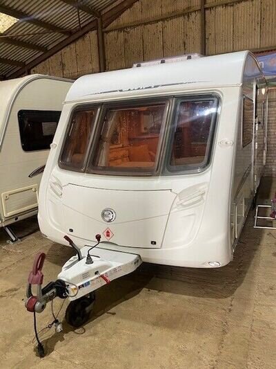 Swift Challenger 500 4 Berth Caravan with Fixed Bed