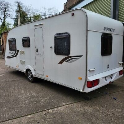 Sprite Major 6 Berth Caravan 2011 with Triple Bunks & Motor Mover