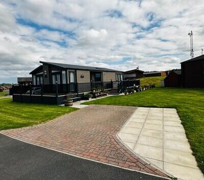 Holiday lodge for sale . OFFERS IN REGION OF £110,000