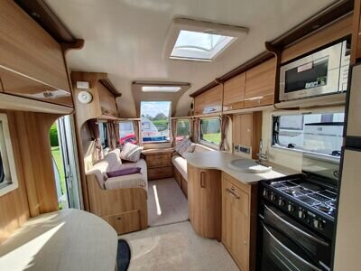 2016 Bailey Unicorn Cordoba lll caravan 4 birth E&P self-leveling hydraulic legs