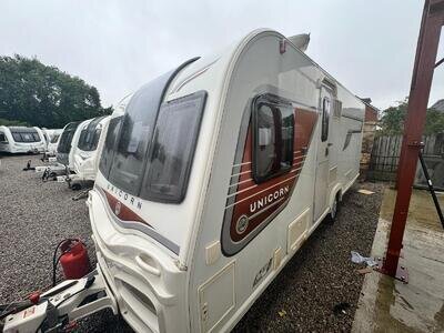 BAILEY UNICORN VIGO 2014 MODEL FIXED ISLAND BED TOURING CARAVAN