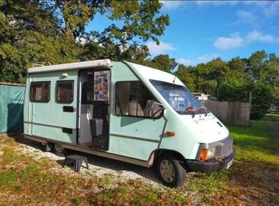 Hymer/Renault Traffic hybrid campervan in excellent condition