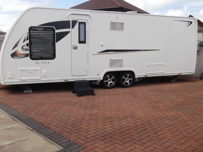 2017 LUNAR ALARIA TI 4 BERTH CARAVAN