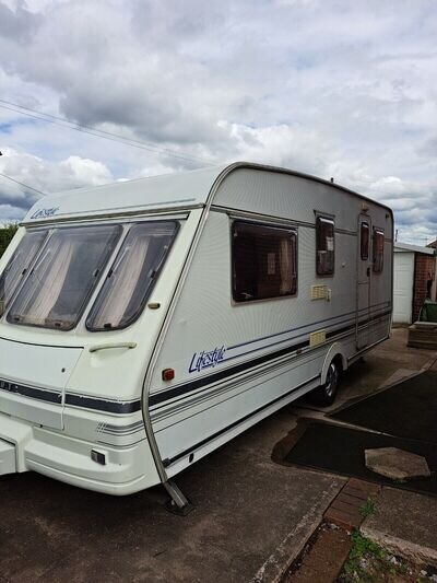 Swift Lifestyle 5 Berth Caravan 1994