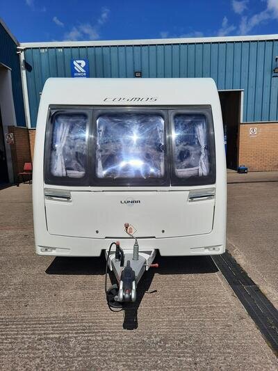 Lunar COSMOS 524 Limited Edition 4 Berth tourer 2015