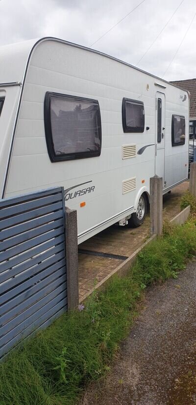 2011 Lunar Quasar 546 - 6 berth caravan with awning