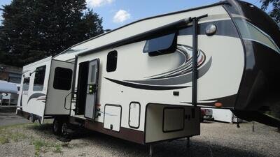 Jayco Eagle 5th Wheel Trailer