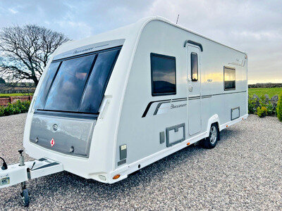 2014 BUCCANEER FLUYT 4 BERTH TOURING CARAVAN FIXED SINGLE BEDS / SERVICED