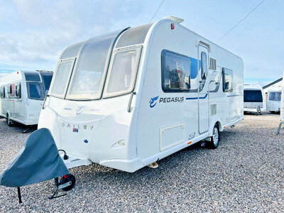 2016 BAILEY PEGASUS RIMINI / 4 BERTH SINGLE AXLE / FIXED SINGLE BEDS SERVICED