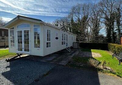 BEAUTIFUL HOLIDAY HOME FOR SALE NORTH WALES COST LINE, FREE 2024 SITE FEES, aV