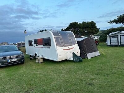 Bailey Unicorn Cadiz Caravan- 2016 - FIXED SINGLE BEDS -Lots of Extras