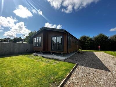 WILLERBY LODGE FOR SALE IN LANCASHIRE ON 12 MONTH SEASON PARK Thornton-Cleveleys