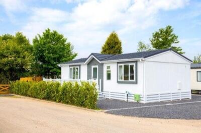 LODGE FOR SALE, ON 12 MONTH SEASON PARK, LODGE IN LANCASHIRE FOR SALE