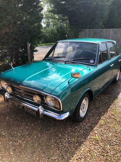 ford cortina mk2 1600e