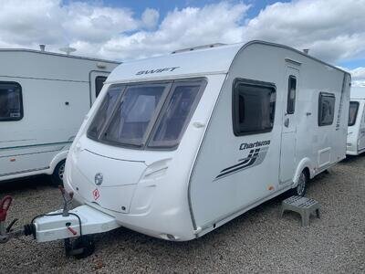 SWIFT CHARISMA 550 - FIXED BED CARAVAN WITH END WASHROOM