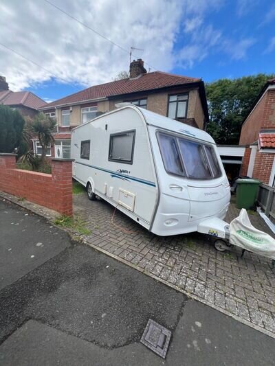 COACHMAN VIP 520/4 - 4 BERTH -MOTOR MOVER- GOOD CONDITIO