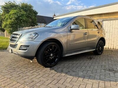 Mercedes Benz ML300 CDI Grande