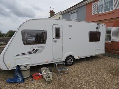 Swift Archway 2009 year 4 berth fixed bed , 1 owner, cris reg, very clean, dry