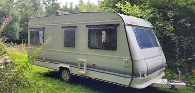 Touring caravan. 4 berth.