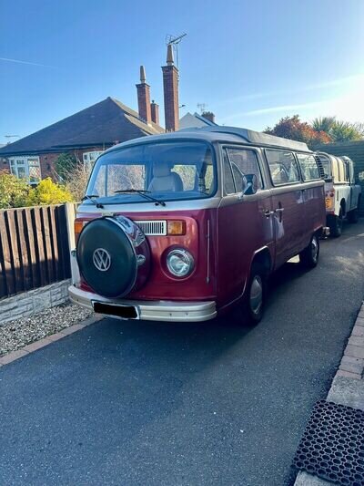 Volkswagen VW T2 Bay Window Camper Van