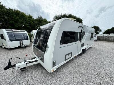 BUCCANEER CARAVEL 2016 MODEL 4 BERTH TWIN AXLE ISLAND BED