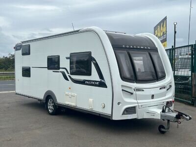 COACHMAN PASTICHE 525/4. FIXED BUNK BED. END BATHROOM.