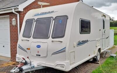 2010 Bailey Pegasus 462 Motor-Mover. 2 berth. Rear washroom.