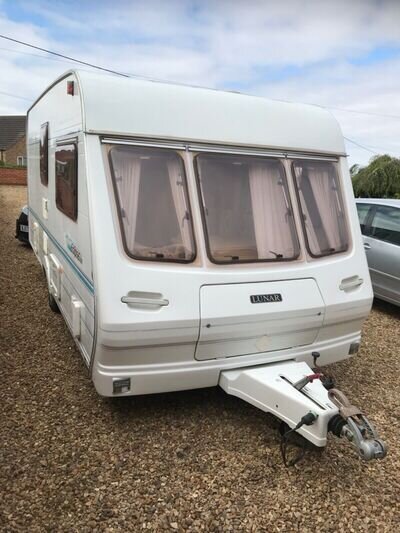 LUNAR ECLIPSE GTS 2 BERTH TOURING CARAVAN