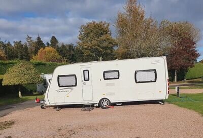 Lunar Quasar 556 2011. Caravans touring caravans 6 berth