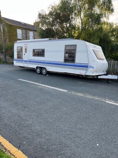 HOBBY Exclusive 700 - 5 BERTH - TWIN AXLE - FIXED BED -