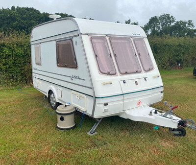 Caravan 2 berth lightweight in lovely condition!