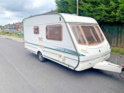 CARAVAN 2 BERTH ABBEY GTS 215 WITH END BATHROOM / SEPARATE SHOWER 2003