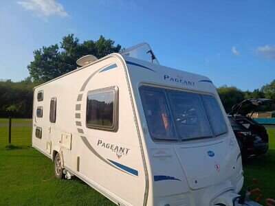 2008 Bailey Pageant Bretagne Series 7 Triple Bunk + Motor mover + NEW COVER