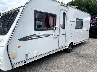 Coachman VIP 560/4 Caravan with Motor Mover