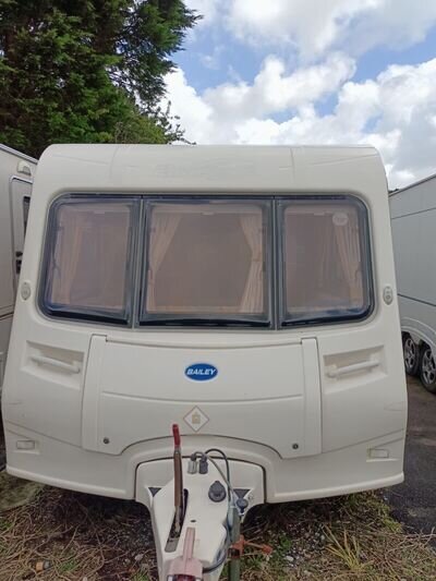 Caravan 2006 Bailey Moselle 4 berth V Good Condition, Motor Mover, Can deliver