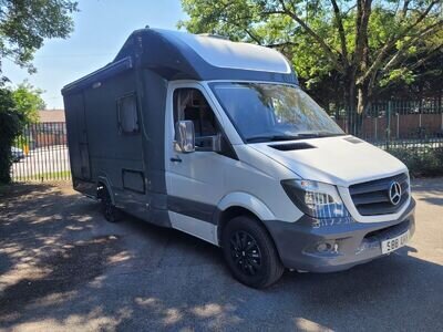 Mercedes Sprinter Motorhome Off Grid