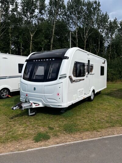 Touring Caravan Coachman Acadia 545 2019 4 berth fixed island bed