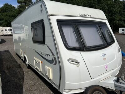 touring caravan Lunar Lexon 560