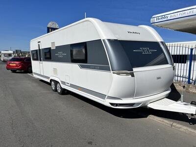 2014 HOBBY 695 VIP 5 Berth fixed island bed