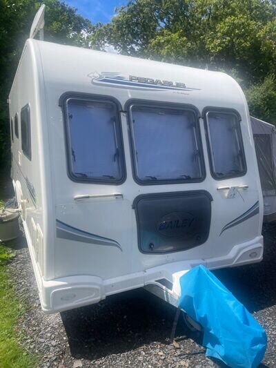 2010 BAILEY PEGASUS 524 FIXED BED CARAVAN GREAT CONDITION INSIDE & OUT