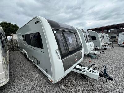 BUCCANEER SCHOONER 2015 MODEL 4 BERTH FIXED BED TWIN AXLE