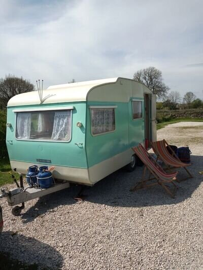 Vintage 1966 Sprite Musketeer Retro Touring Caravan