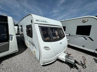 LUNAR QUASAR 524 2009 MODEL 4 BERTH REAR WASHROOM