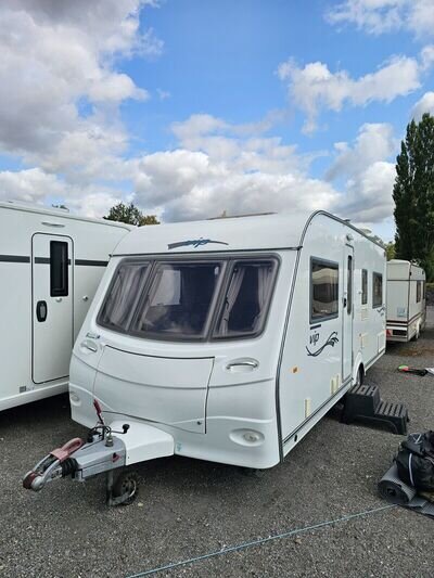 Coachman 535 vip fixed bed